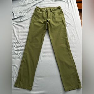 Lululemon green commission pants